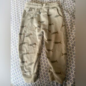 Rylee + Cru Fish Print Joggers in Tan and Gray